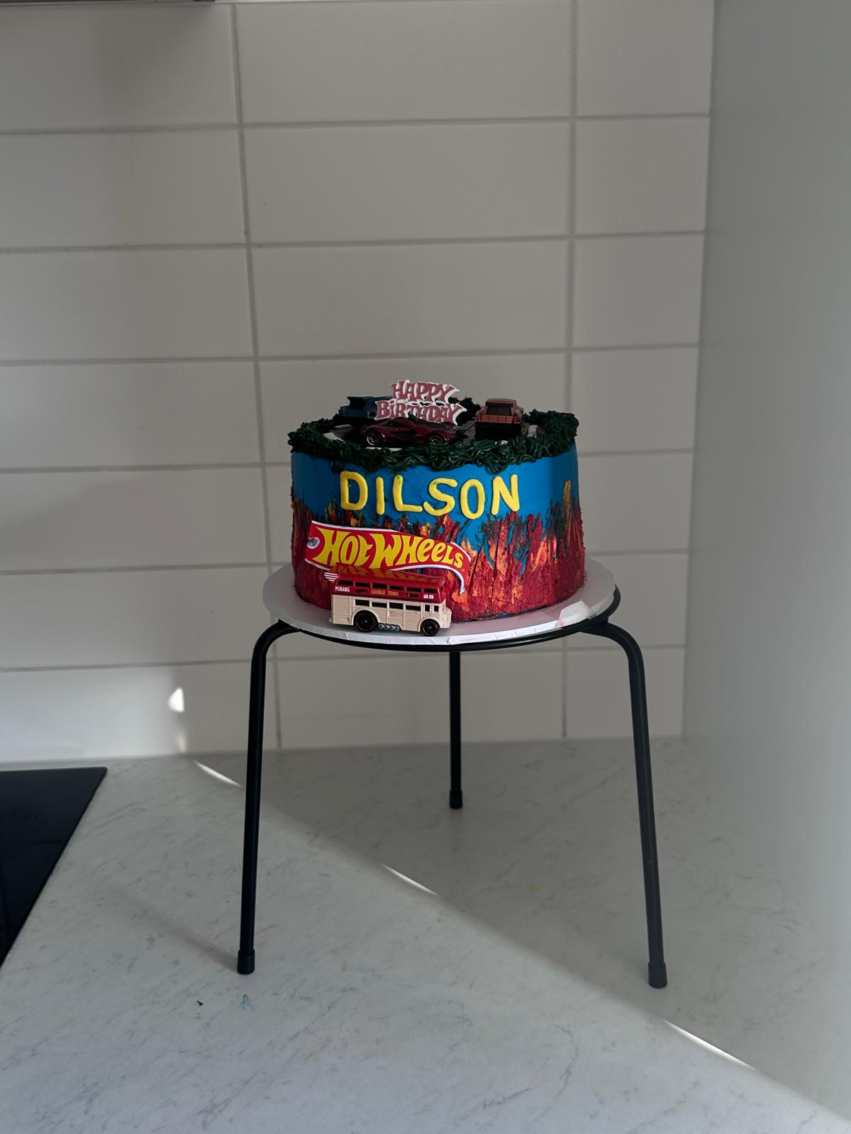 Hot Wheels themed 'Dilson' birthday cake